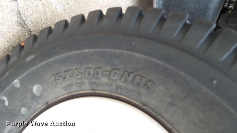 image for item DT9503 Craftsman LT2000 lawn mower