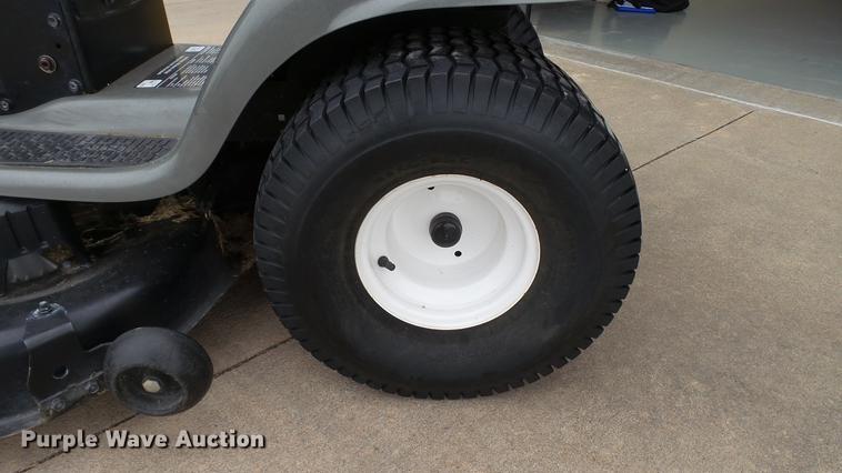 image for item DT9503 Craftsman LT2000 lawn mower