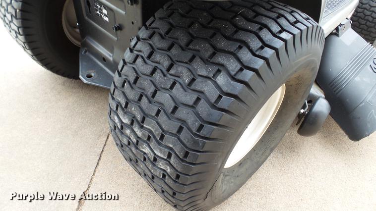 image for item DT9503 Craftsman LT2000 lawn mower