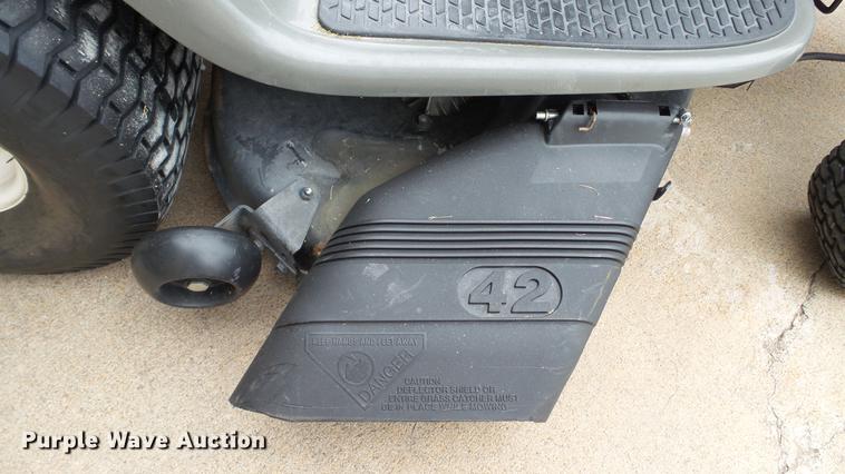 image for item DT9503 Craftsman LT2000 lawn mower