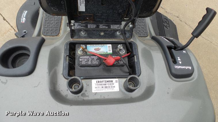 image for item DT9503 Craftsman LT2000 lawn mower