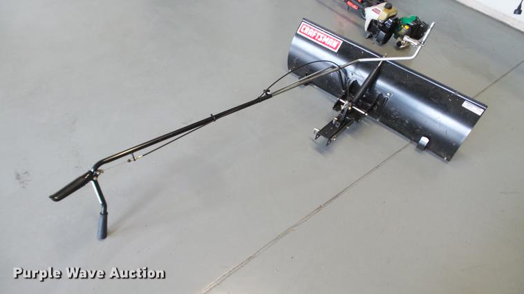 image for item DT9503 Craftsman LT2000 lawn mower