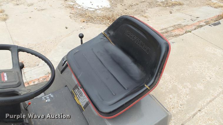 image for item DT9504 Craftsman LT4000 lawn mower