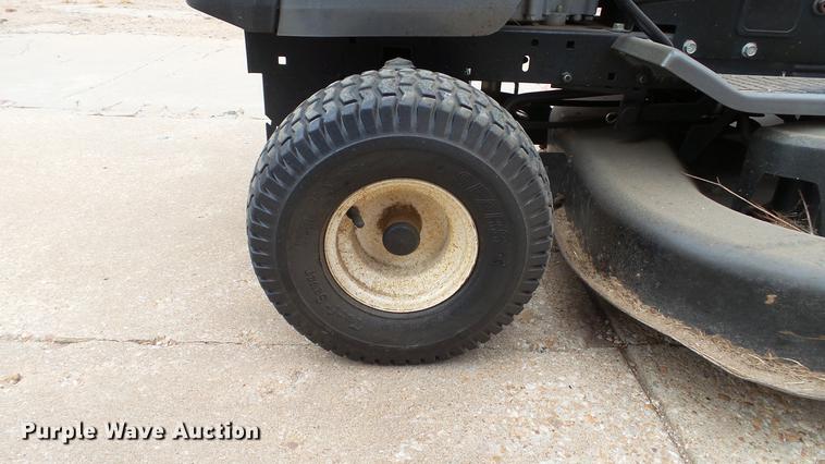 image for item DT9504 Craftsman LT4000 lawn mower