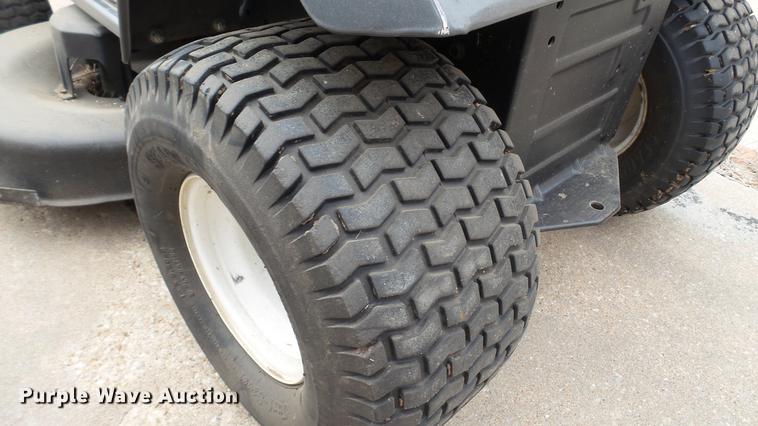 image for item DT9504 Craftsman LT4000 lawn mower