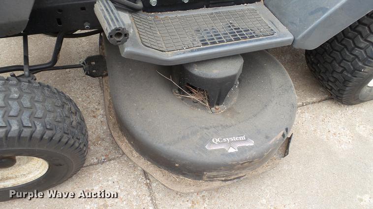 image for item DT9504 Craftsman LT4000 lawn mower