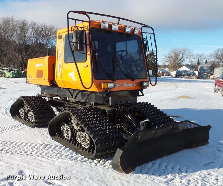 image for item EA9674 2004 Sno-Cat 2000D125-5 trail groomer