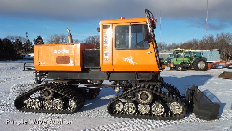 image for item EA9674 2004 Sno-Cat 2000D125-5 trail groomer