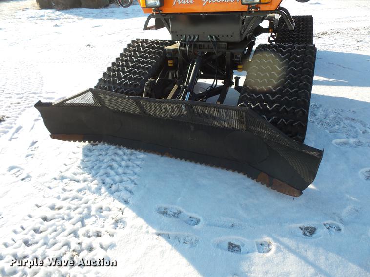 image for item EA9674 2004 Sno-Cat 2000D125-5 trail groomer