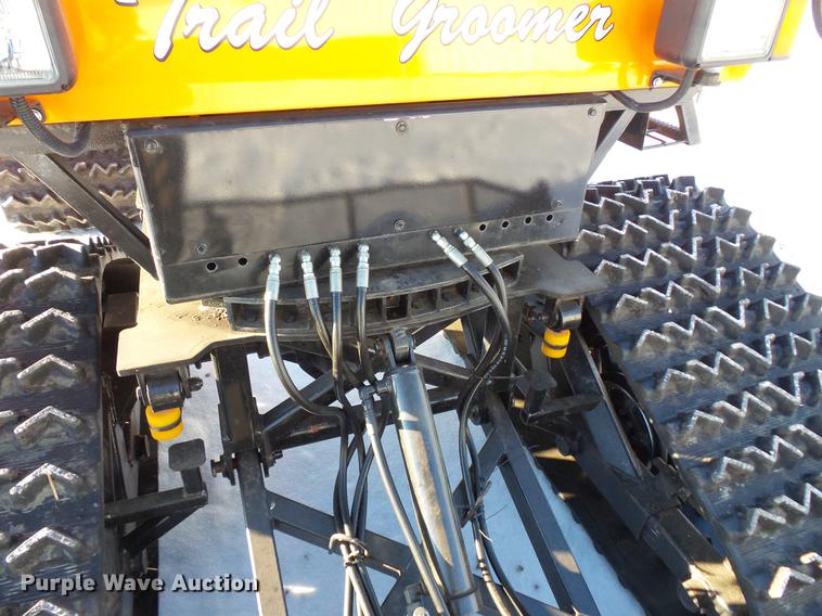 image for item EA9674 2004 Sno-Cat 2000D125-5 trail groomer