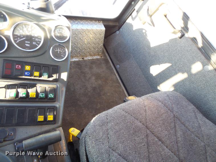 image for item EA9674 2004 Sno-Cat 2000D125-5 trail groomer