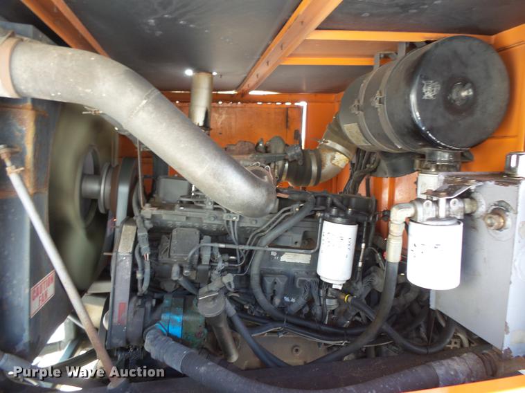 image for item EA9674 2004 Sno-Cat 2000D125-5 trail groomer