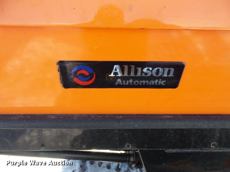 image for item EA9674 2004 Sno-Cat 2000D125-5 trail groomer