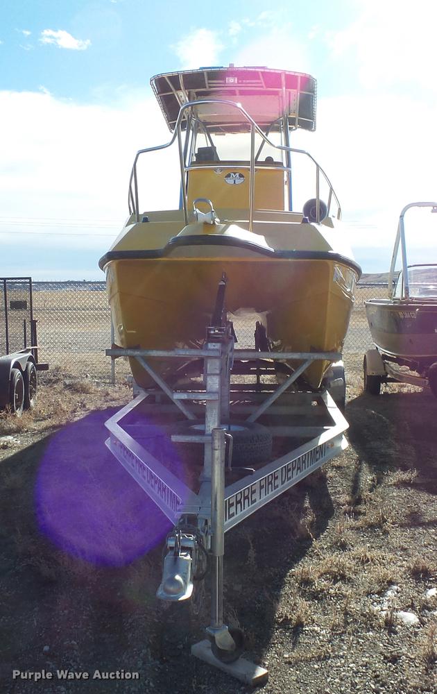 image for item EA9690 1998 Marine One 2650kat boat