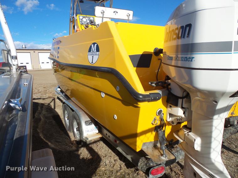 image for item EA9690 1998 Marine One 2650kat boat