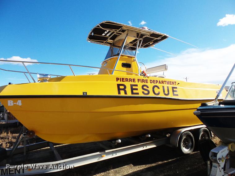 image for item EA9690 1998 Marine One 2650kat boat