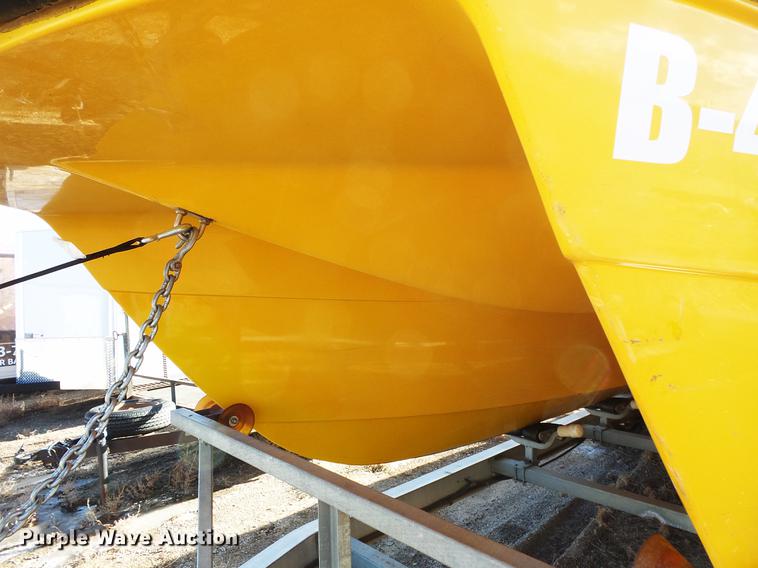 image for item EA9690 1998 Marine One 2650kat boat