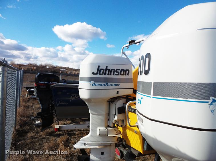 image for item EA9690 1998 Marine One 2650kat boat