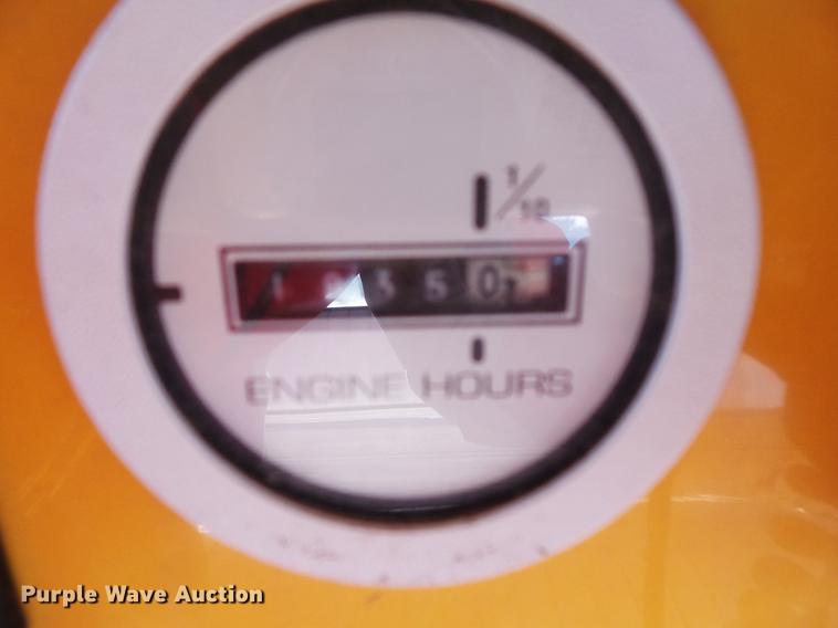 image for item EA9690 1998 Marine One 2650kat boat