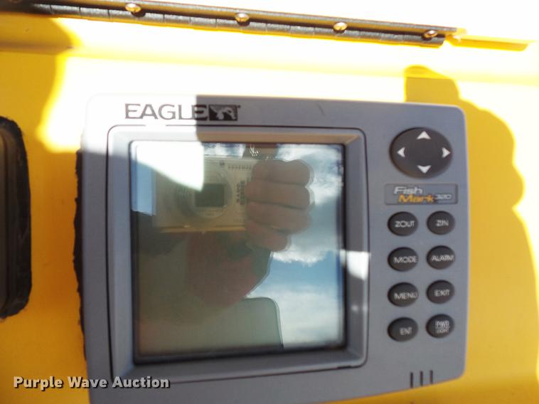 image for item EA9690 1998 Marine One 2650kat boat