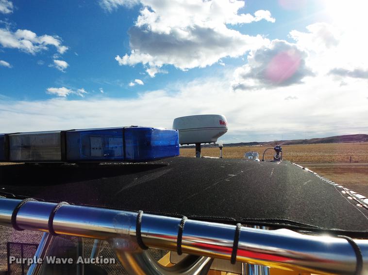 image for item EA9690 1998 Marine One 2650kat boat