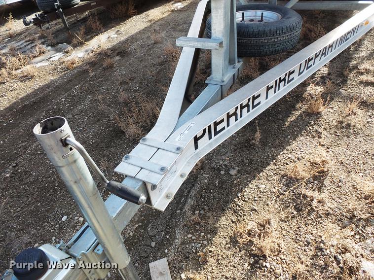 image for item EA9690 1998 Marine One 2650kat boat