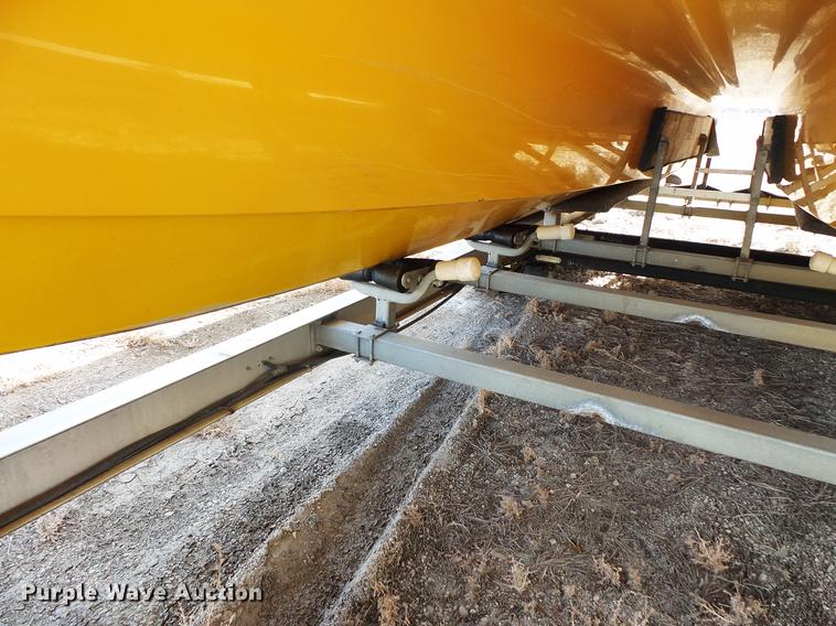 image for item EA9690 1998 Marine One 2650kat boat