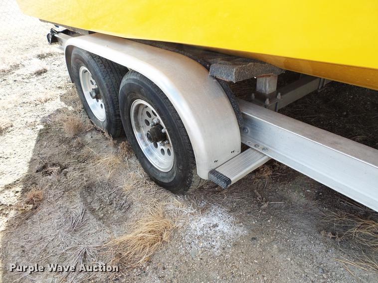 image for item EA9690 1998 Marine One 2650kat boat