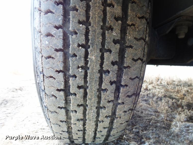 image for item EA9690 1998 Marine One 2650kat boat