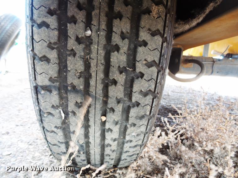 image for item EA9690 1998 Marine One 2650kat boat