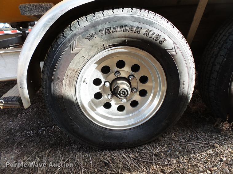 image for item EA9690 1998 Marine One 2650kat boat