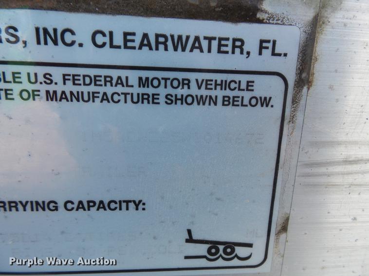 image for item EA9690 1998 Marine One 2650kat boat