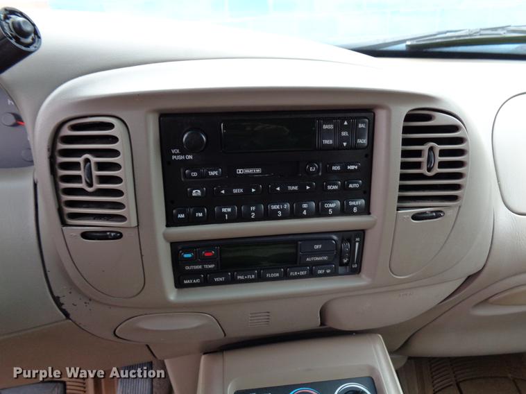 image for item EC9485 2000 Ford Expedition SUV