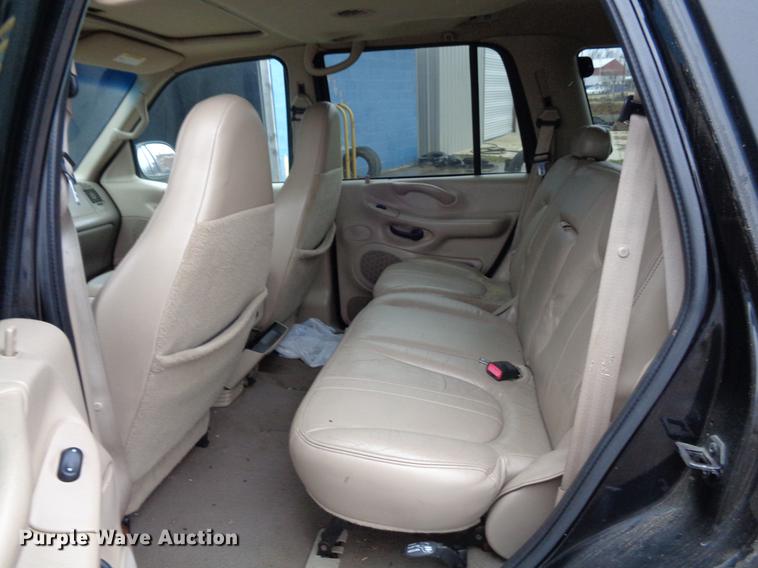 image for item EC9485 2000 Ford Expedition SUV