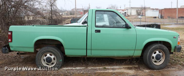image for item EC9486 1996 Dodge Dakota pickup truck