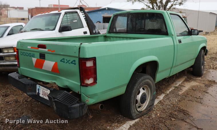 image for item EC9486 1996 Dodge Dakota pickup truck