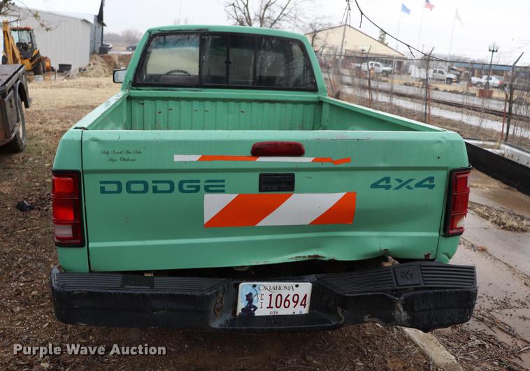 image for item EC9486 1996 Dodge Dakota pickup truck