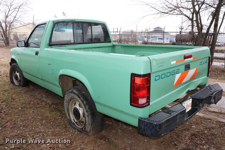 image for item EC9486 1996 Dodge Dakota pickup truck