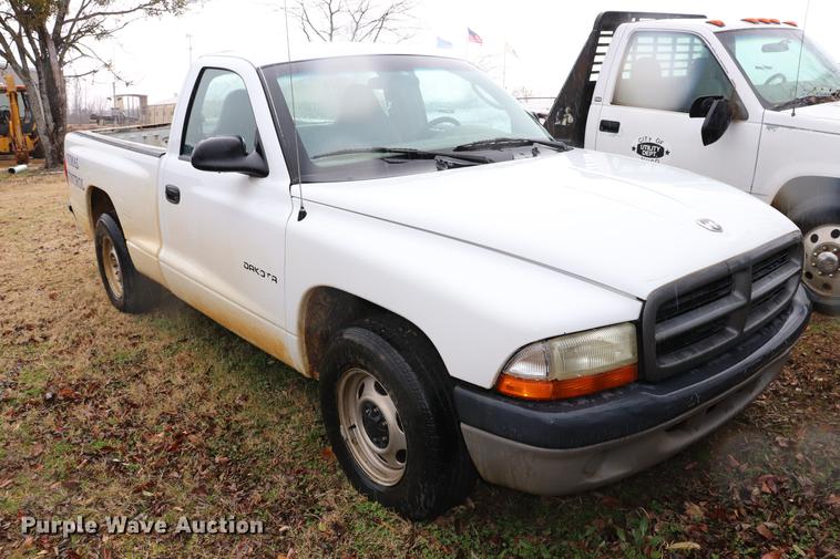 image for item EC9488 2001 Dodge Dakota pickup truck