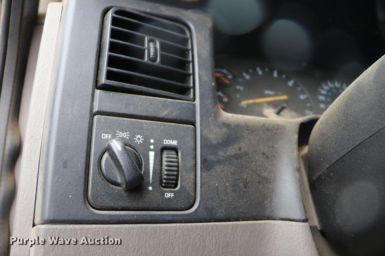 image for item EC9488 2001 Dodge Dakota pickup truck