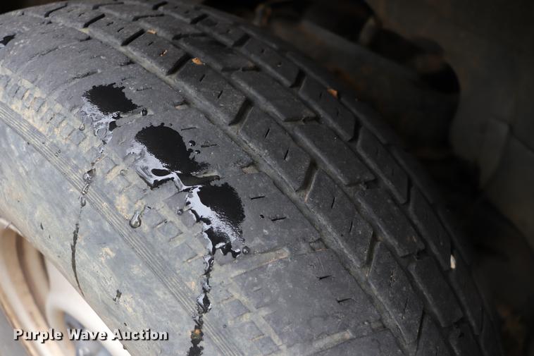 image for item EC9488 2001 Dodge Dakota pickup truck