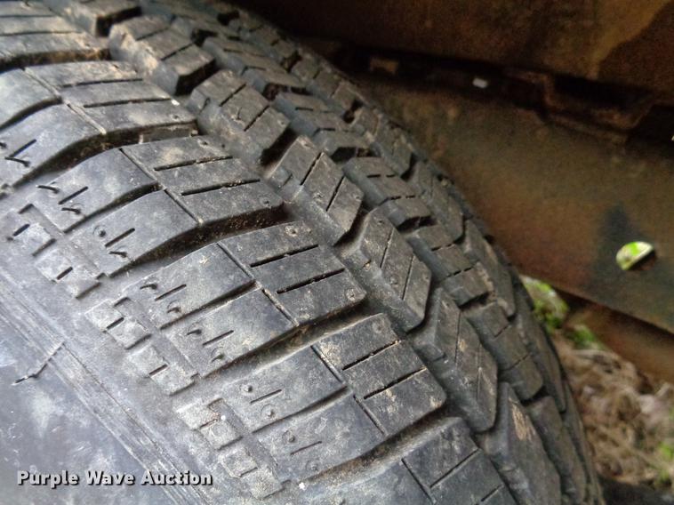 image for item EC9490 1997 Nissan XE pickup truck