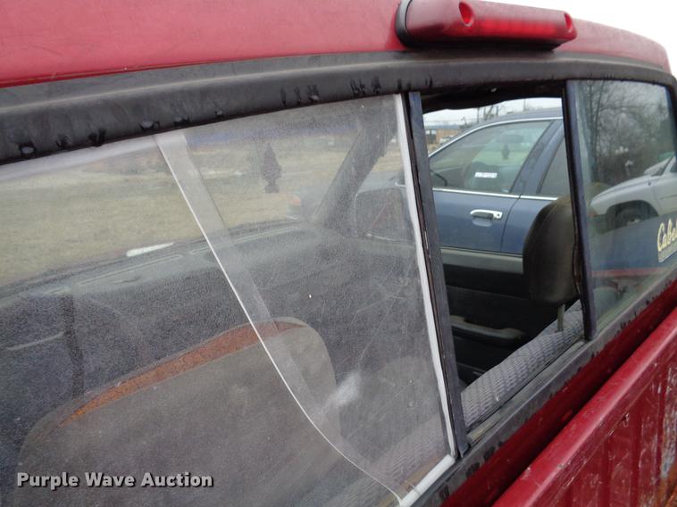 image for item EC9490 1997 Nissan XE pickup truck