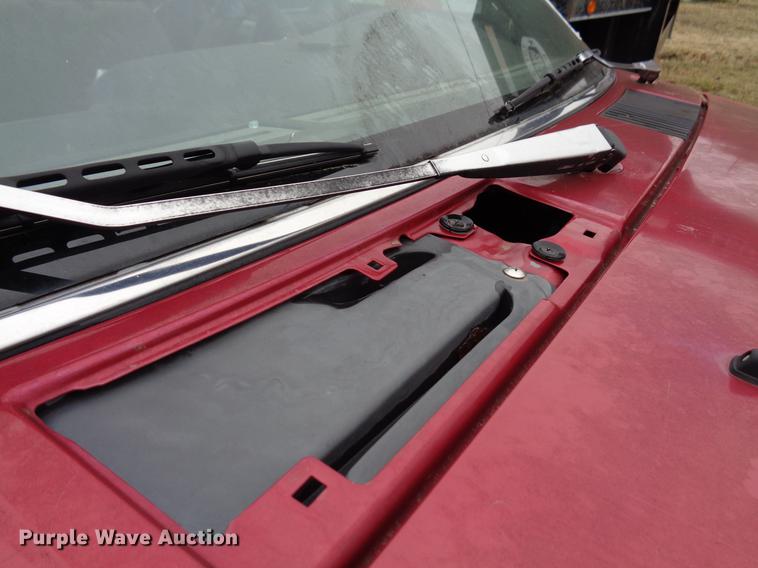 image for item EC9490 1997 Nissan XE pickup truck