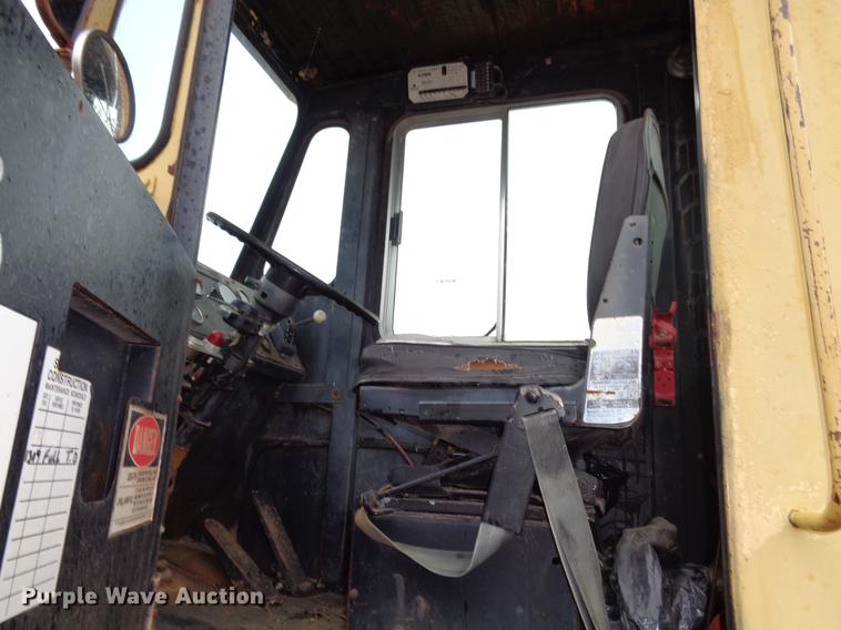 image for item EC9493 Gradall G3WD rubber tire excavator