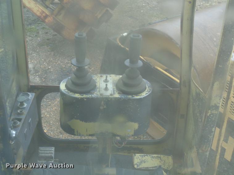 image for item EC9493 Gradall G3WD rubber tire excavator