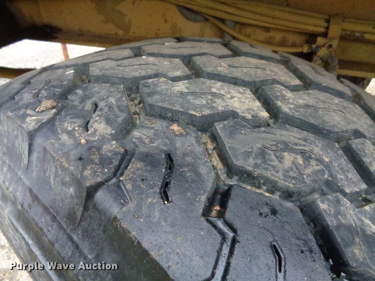 image for item EC9493 Gradall G3WD rubber tire excavator