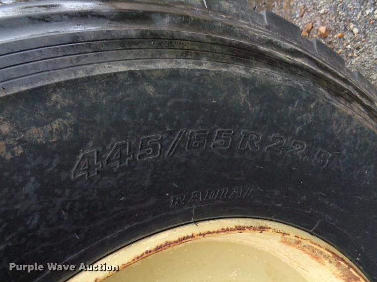 image for item EC9493 Gradall G3WD rubber tire excavator