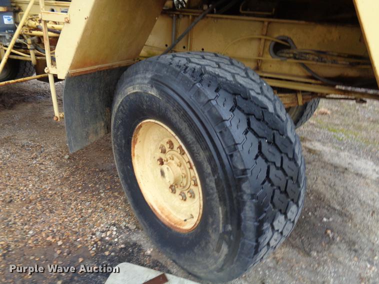 image for item EC9493 Gradall G3WD rubber tire excavator