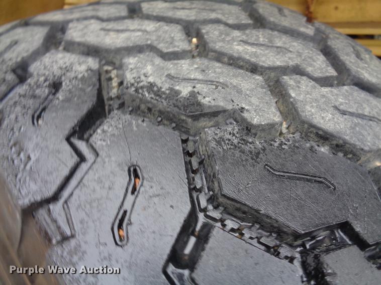 image for item EC9493 Gradall G3WD rubber tire excavator